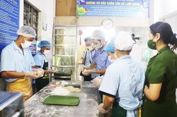 Quận Bắc Từ Liêm giám sát, kiểm tra an toàn thực phẩm dịp Tết Trung thu