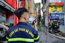 Cháy nhà trong ngõ Thổ Quan ở Hà Nội, 3 người tử vong