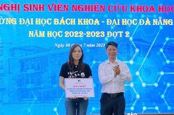 Trao giải thưởng sinh viên nghiên cứu khoa học