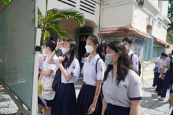Thí sinh TP.HCM cần chuẩn bị những giấy tờ gì sau khi biết điểm chuẩn lớp 10?