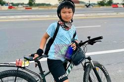 Cậu bé 10 tuổi đạp xe chinh phục 4 quốc gia Đông Nam Á trong 1 tháng, mơ trở thành VĐV đua xe