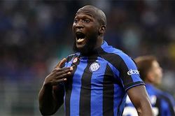 HLV Chelsea ra yêu cầu với Lukaku