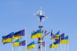 Giấc mơ EU và NATO của Ukraine sắp trở thành sự thật?
