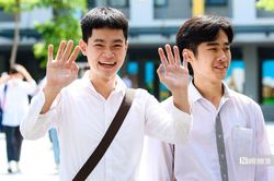 Chọn tổ hợp môn lớp 10 như thế nào để tăng cơ hội xét tuyển đại học?