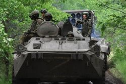 Quân đội Ukraine phàn nàn về việc thiếu xe bọc thép và đạn dược