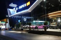 Showroom K-Super ra sao sau khi 'trùm buôn siêu xe' Phan Công Khanh bị tạm giữ