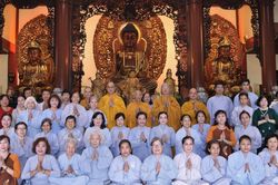 Chùa Thiên Tôn thăm và cúng dường các trường hạ TP.HCM