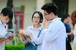 Một số trường THPT công lập tại Hà Nội sẽ hạ điểm chuẩn vào lớp 10 năm 2023?