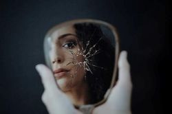 Tôi bắt đầu tự 'kiểm duyệt' bản thân