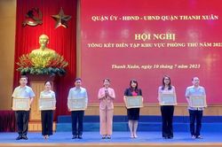 Khen thưởng 71 tập thể, cá nhân diễn tập khu vực phòng thủ quận Thanh Xuân