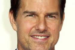 Tom Cruise: Vinh quang không che lấp được những năm khốn khó
