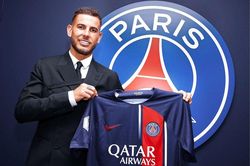 PSG chính thức 'kích nổ bom tấn' 50 triệu euro