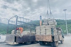 Ngành xi măng đối diện khó khăn kép