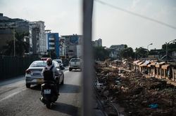 Đê hữu Hồng chậm tiến độ, UBND Thành phố Hà Nội yêu cầu làm rõ trách nhiệm