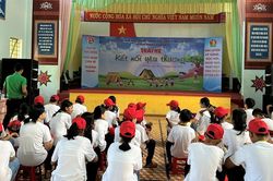 Chư Păh: 42 em thiếu nhi có hoàn cảnh khó khăn tham gia trại hè 'Kết nối yêu thương'