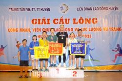 142 VĐV tham gia Giải cầu lông CNVCLĐ & LLVT huyện Chiêm Hóa năm 2023