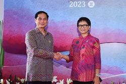 Đoàn kết vì một ASEAN tầm vóc, trung tâm của toàn khu vực