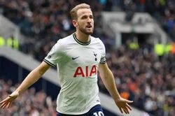 Báo Anh: Giữ chân Harry Kane, Tottenham đề nghị trả lương 400.000 Bảng/tuần