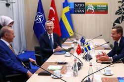 Thổ Nhĩ Kỳ bất ngờ đồng ý để Thụy Điển gia nhập NATO