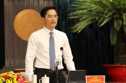 TP. HCM: Nhiều đại biểu băn khoăn về tiến độ, hình thức vé tuyến Metro số 1