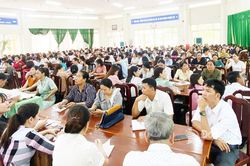 Gần 400 cán bộ quản lý trường tiểu học dự tập huấn giáo dục STEM