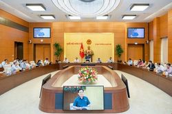 UBTVQH khai mạc Phiên họp thứ 24