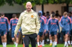 Man.United trở lại vào đêm nay, Ten Hag vẫn ngổn ngang vấn đề