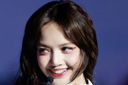 Lisa có thể rời BlackPink