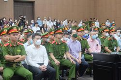 Cựu Thứ trưởng Bộ Ngoại giao: 'Có nhận quà cảm ơn, nhưng không mở ra xem'