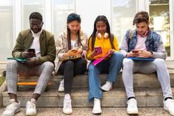 Google âm thầm loại bỏ dự án chatbot AI cho Gen Z
