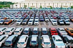 Thị trường ô tô 'le lói' tăng sức mua sau bão giảm giá