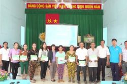 Thành lập mô hình 'Gia đình hội viên nông dân tham gia bảo hiểm xã hội tự nguyện'