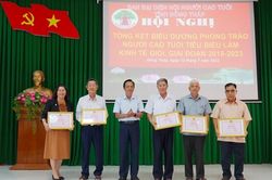 Biểu dương 48 người cao tuổi tiêu biểu làm kinh tế giỏi