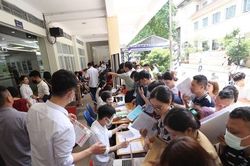 Học sinh tăng, trường lớp thiếu
