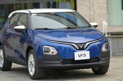 Dự báo tiêu thụ ô tô cả năm chỉ khoảng 350 nghìn xe