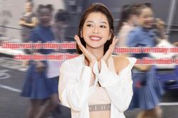 Chi Pu được fan Trung Quốc reo hò giữa đường, có màn 'đáp lễ' cực đáng yêu
