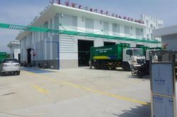 Vận hành trạm trung chuyển rác ở đường Lê Thanh Nghị