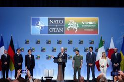 NATO ngại đối đầu trực tiếp với Nga lúc này khi để Ucraine gia nhập liên minh
