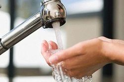 Giá nước ở Hà Nội chính thức tăng, nước sạch sinh hoạt nhóm hộ cư dân có giá cao nhất 27.000 đồng/m3