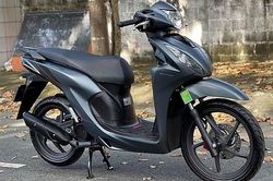 Tìm chủ sở hữu xe máy Honda Vision và trang sức màu vàng