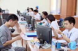 Thủ tướng: Loại bỏ ngay thủ tục hành chính đang là rào cản cho hoạt động sản xuất kinh doanh