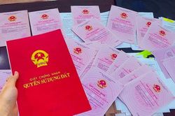 Bắt cán bộ văn phòng đăng ký đất đai ở Hà Nội 'vòi tiền' người dân làm sổ đỏ