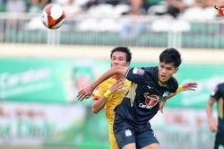 HAGL lại thắng ở phút bù giờ