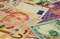 Tỷ giá ngoại tệ hôm nay 15/7: Đồng USD trong nước giảm sâu