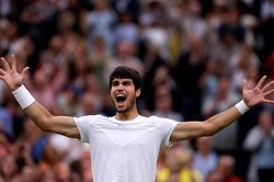 Carlos Alcaraz tái ngộ Djokovic ở chung kết Wimbledon 2023