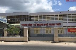 Một đoàn khách du lịch nghi ngộ độc thực phẩm, nhập viện tại Bình Thuận