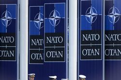 NATO đối mặt với khủng hoảng mua sắm vũ khí