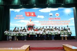 Đoàn học viên lớp cao cấp lý luận chính trị K73B.22 nghiên cứu thực tế tại Vùng 4 Hải quân và huyện Cam Lâm