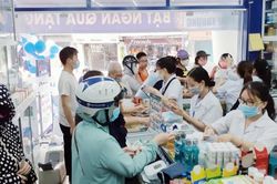 Bình Phước: Bệnh viện công thiếu thuốc, vật tư y tế