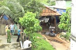 Thoát khỏi lò mổ, trâu đực húc bị thương 5 người
